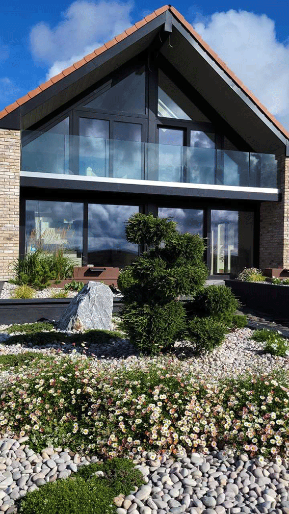 Japanese style garden to set off a modern farmhouse conversion. 